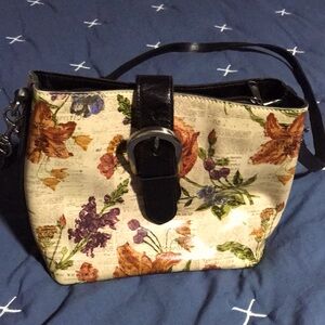 Patricia Nash floral purse in excellent condition.